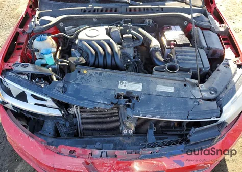 2015 Volkswagen Jetta Base z USA, uszkodzony, nr VIN 3VW1K7AJ2FM303850